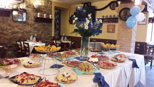 Tavola apparecchiata nel Mugello